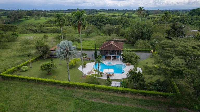 CASA GUADUALES ENERO 26-1 (Mediana)